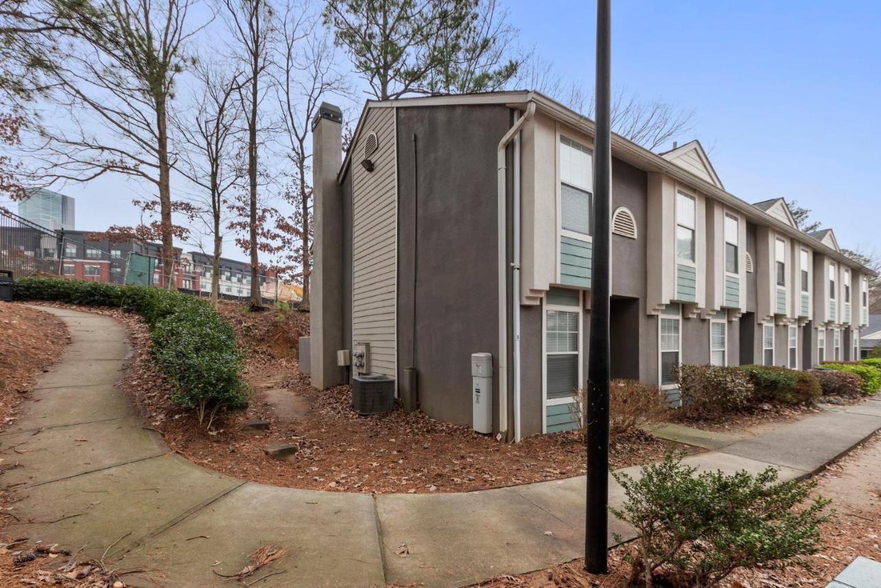 Truist Park Comfort Stays Atlanta Esterno foto